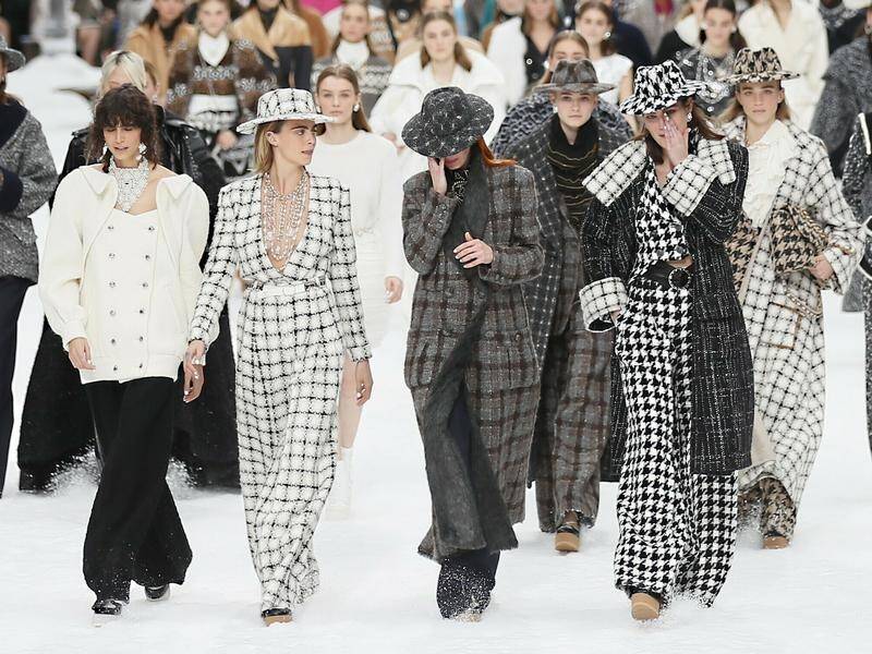 Chanel Remembers Karl Lagerfeld in Memorial Show